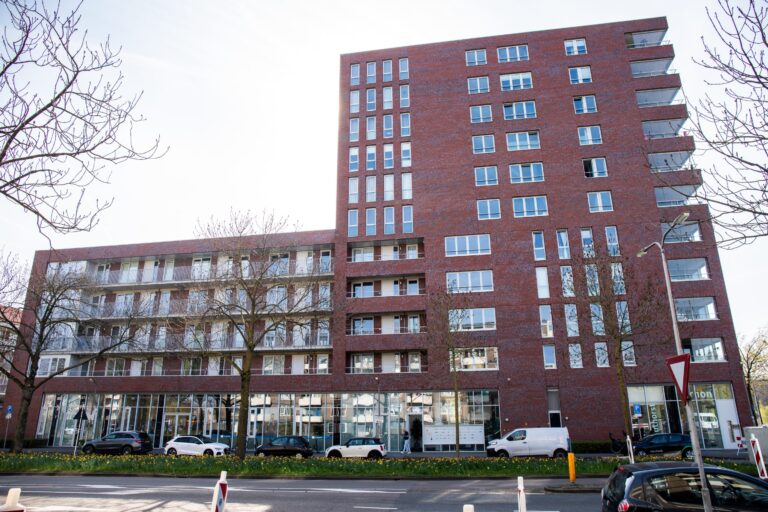 32 App Leiden